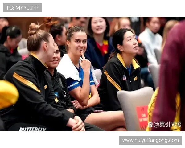 洲际杯赛场上上海网球队默契配合展现团队精神与竞技实力